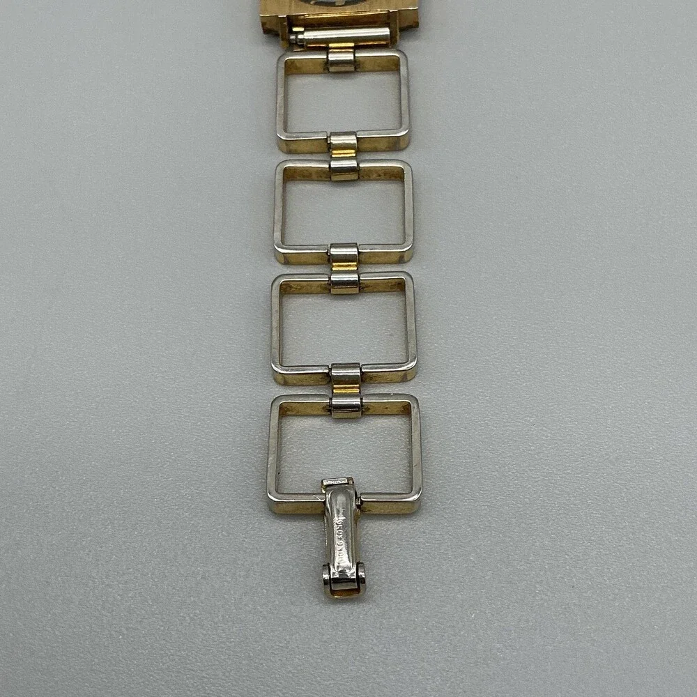 Vintage Timex Womens Watch 25mm Black Dial Gold Tone Square Manual Wind 7.5